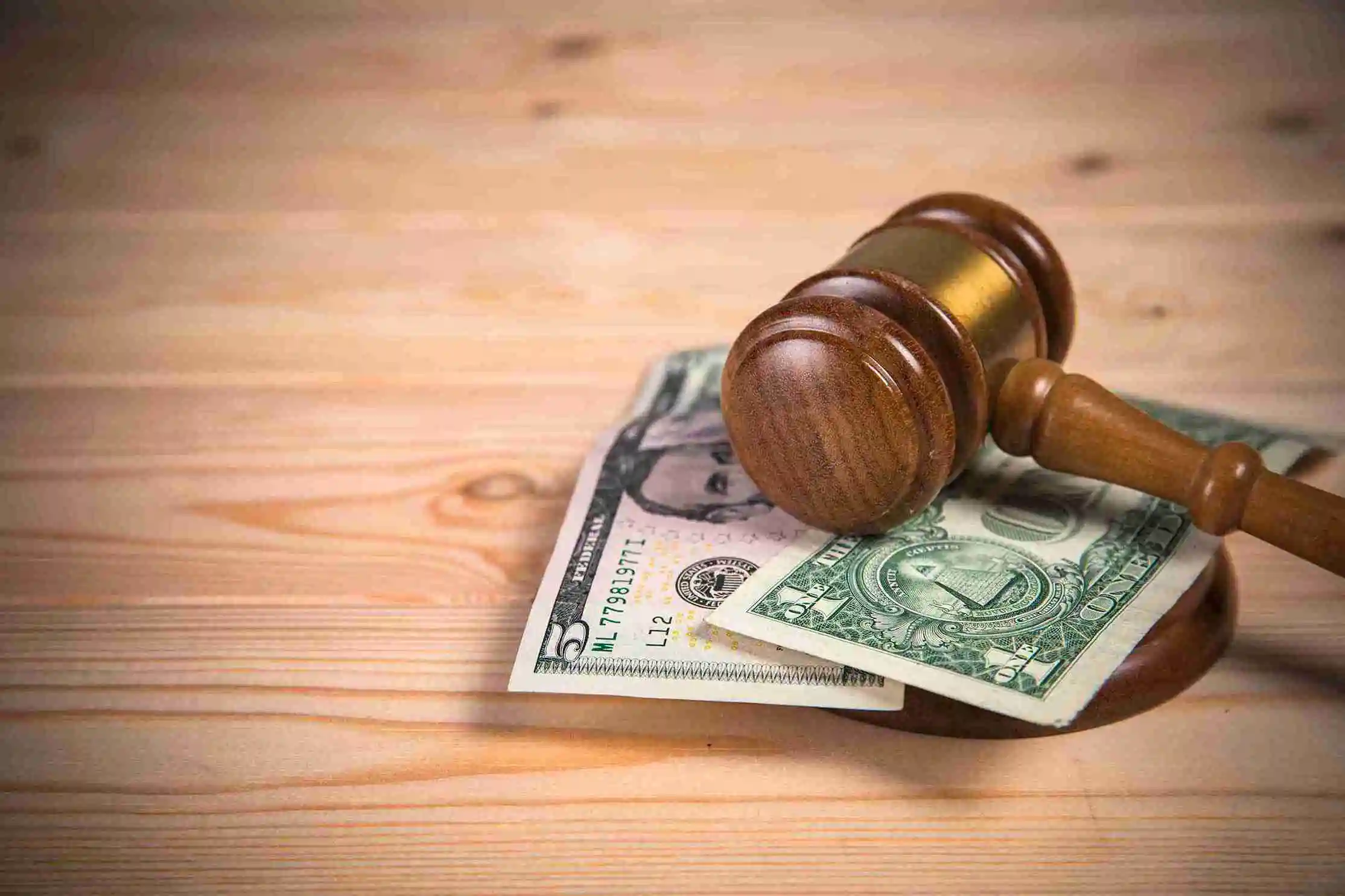 What Qualifies a Spouse for Alimony in Nevada?